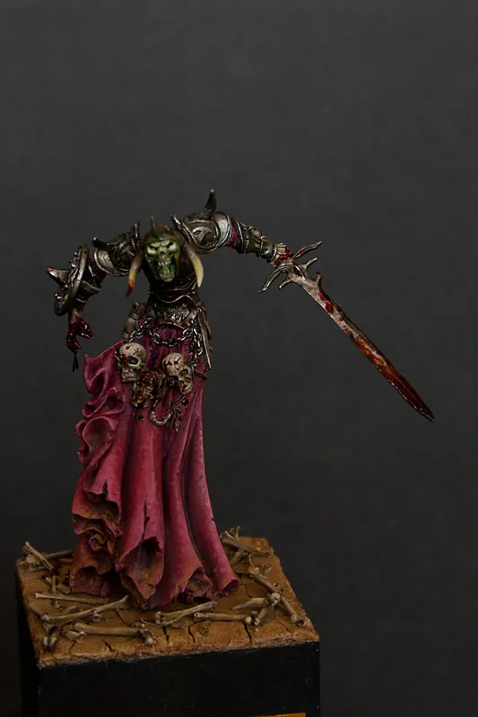 Menhom by Andrea Miniatures with blood on the sword - technical tutorial by Minichix Studio.