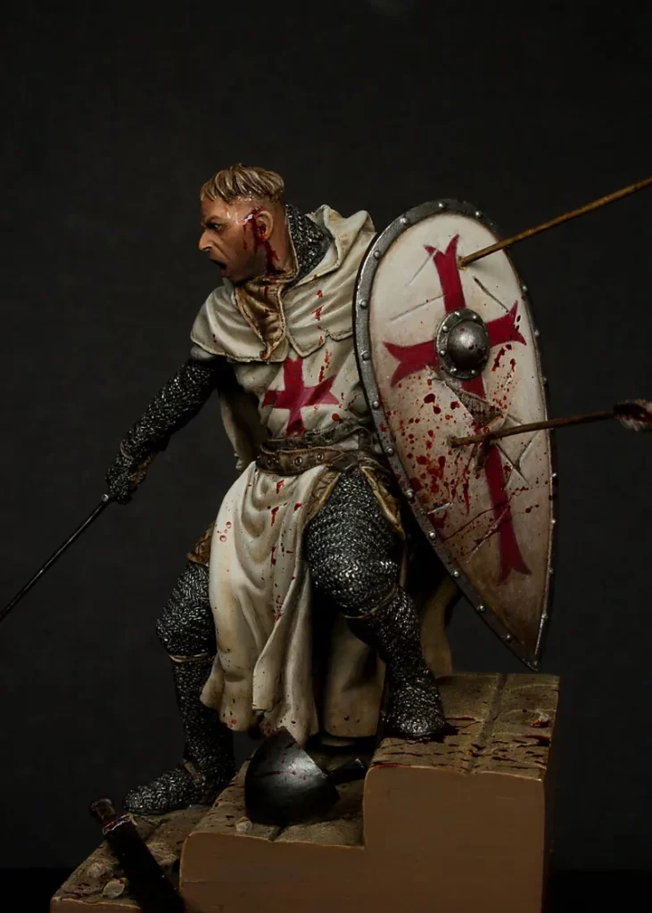 Finished Templar Knight by Pegaso painted by Marta Slusarska with added blood - technical tutorial by Minichix Studio - side view