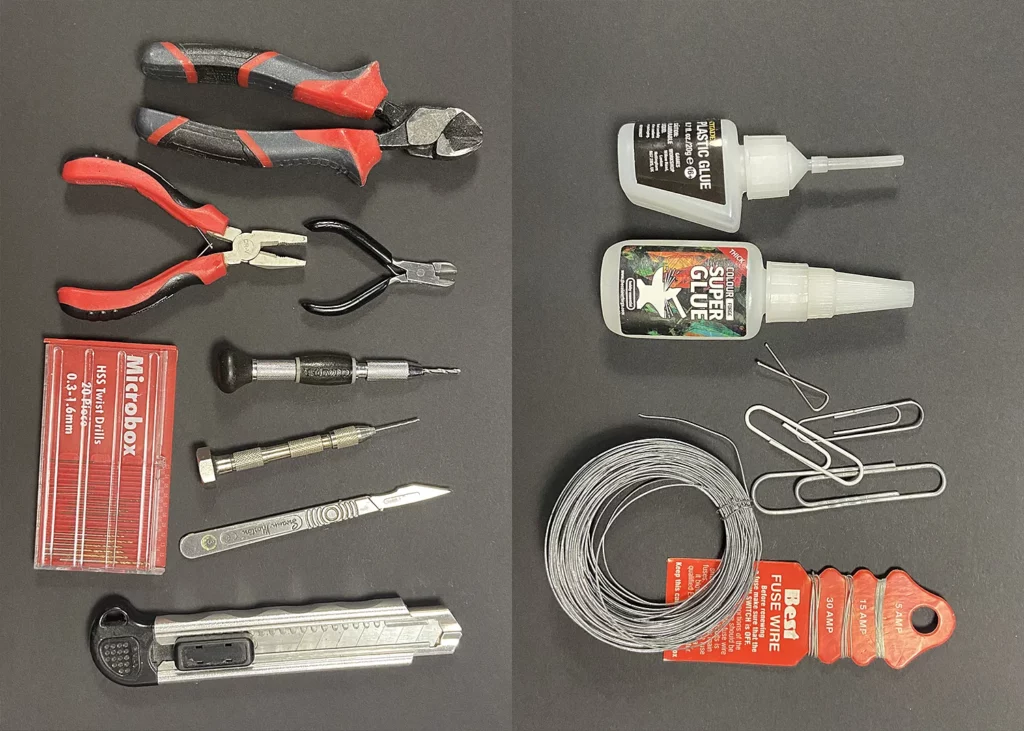 Examples of different tools and materials used for mounting miniatures - beginner tutorial by Minichix Studio