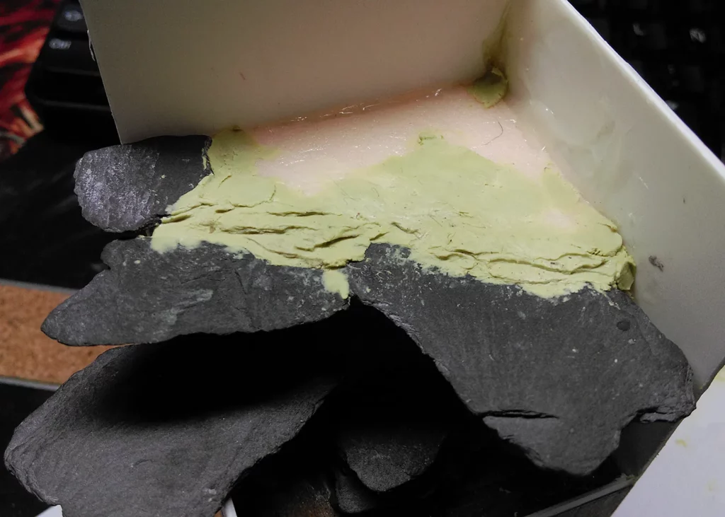 Main construction of the pirate base - step-by-step miniature painting tutorial by Minichix Studio.