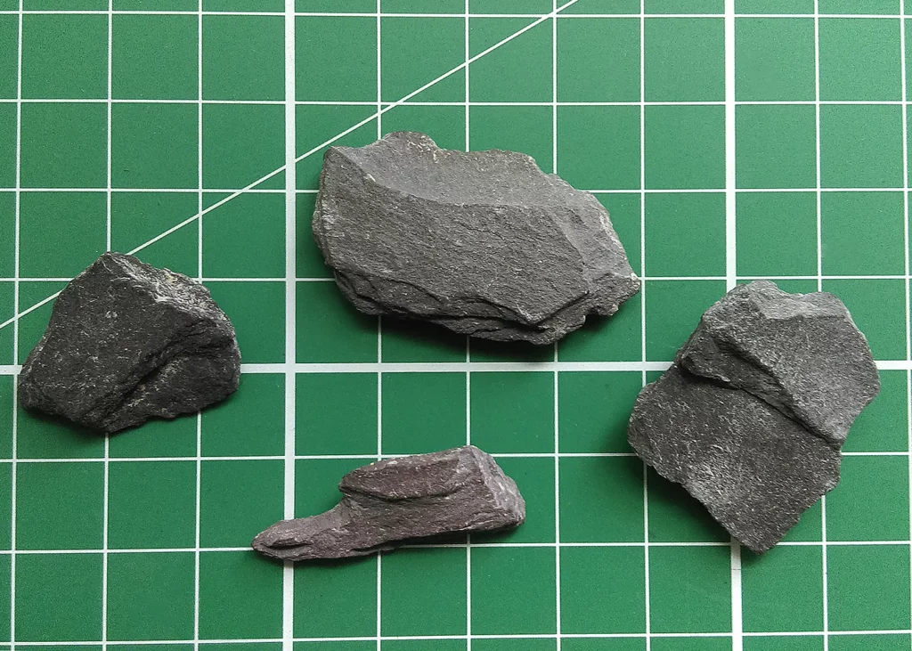 Decorative landscaping rocks used to create the pirate base - step-by-step miniature painting tutorial by Minichix Studio.