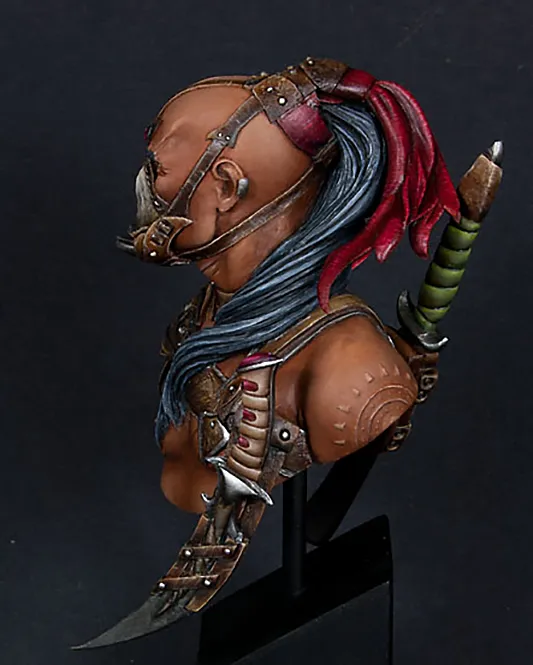 Side view of the Grinder bust with finished fabric texture - miniature painting texture tutorial by Minichix Studio